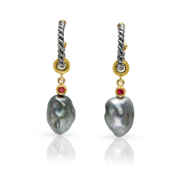 22kt yellow gold granulation earrings with Tahitian pearls