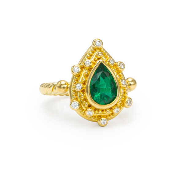 granulation 22kt gold emerald ring