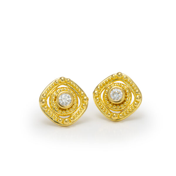 granulation 22kt gold diamond stud earrings